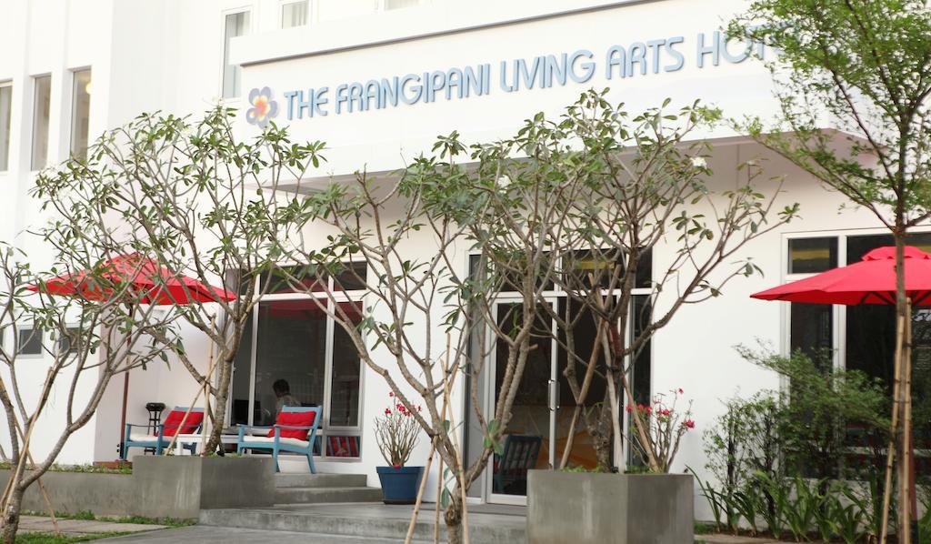 The Frangipani Living Arts Hotel And Spa Phnom Penh Exterior foto